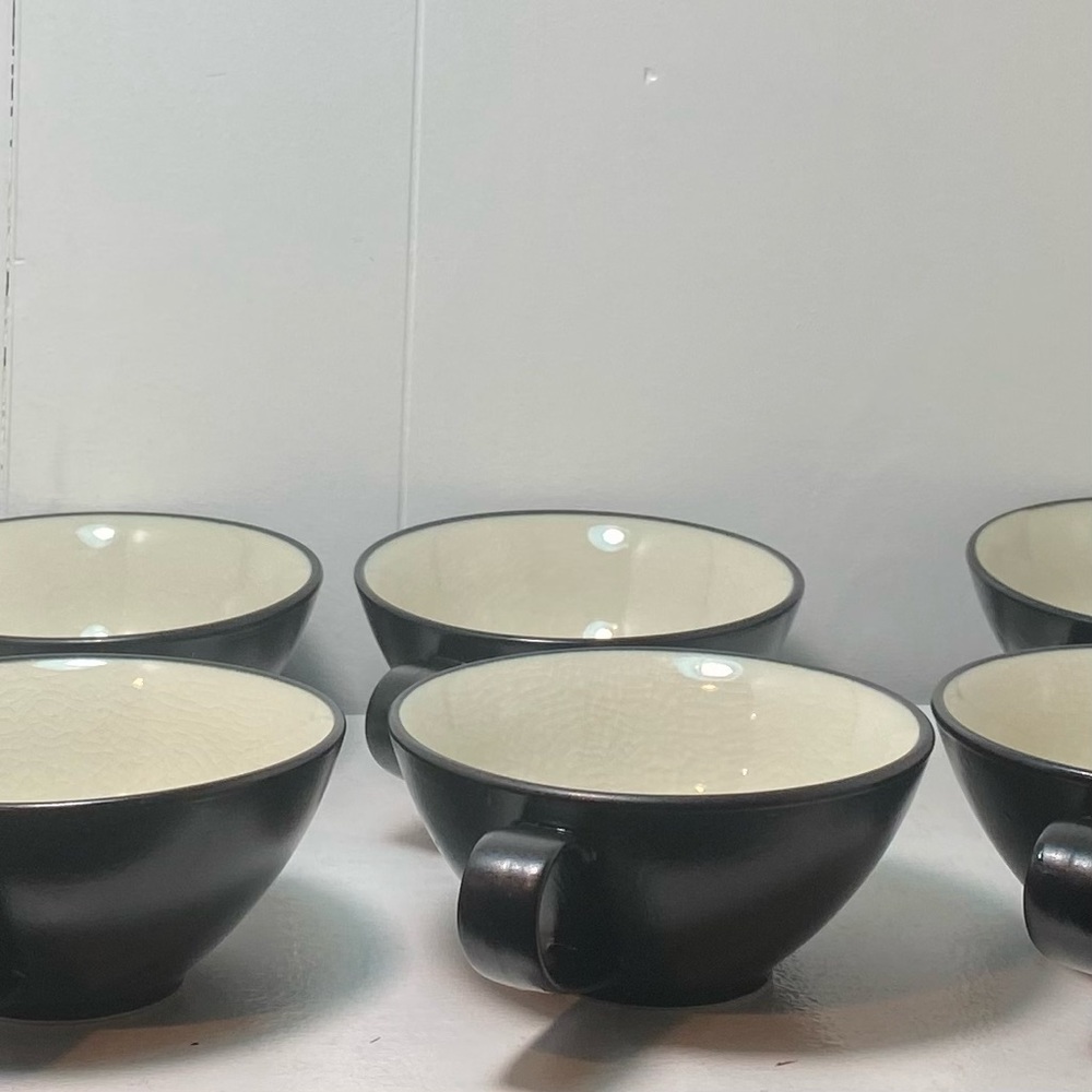 Crate and Barrel Kita Tea Cups Kathleen Wills. Made in Japan. Set of 6 cups.